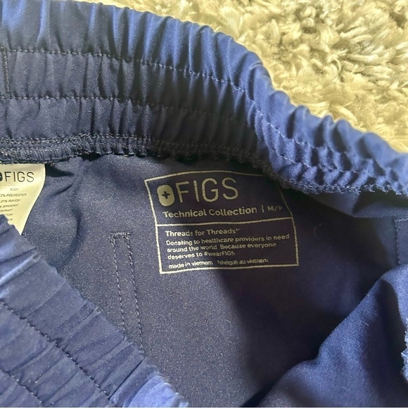 Figs Zamora Jogger Scrub Pants in Navy sz M/P - Picture 4 of 5